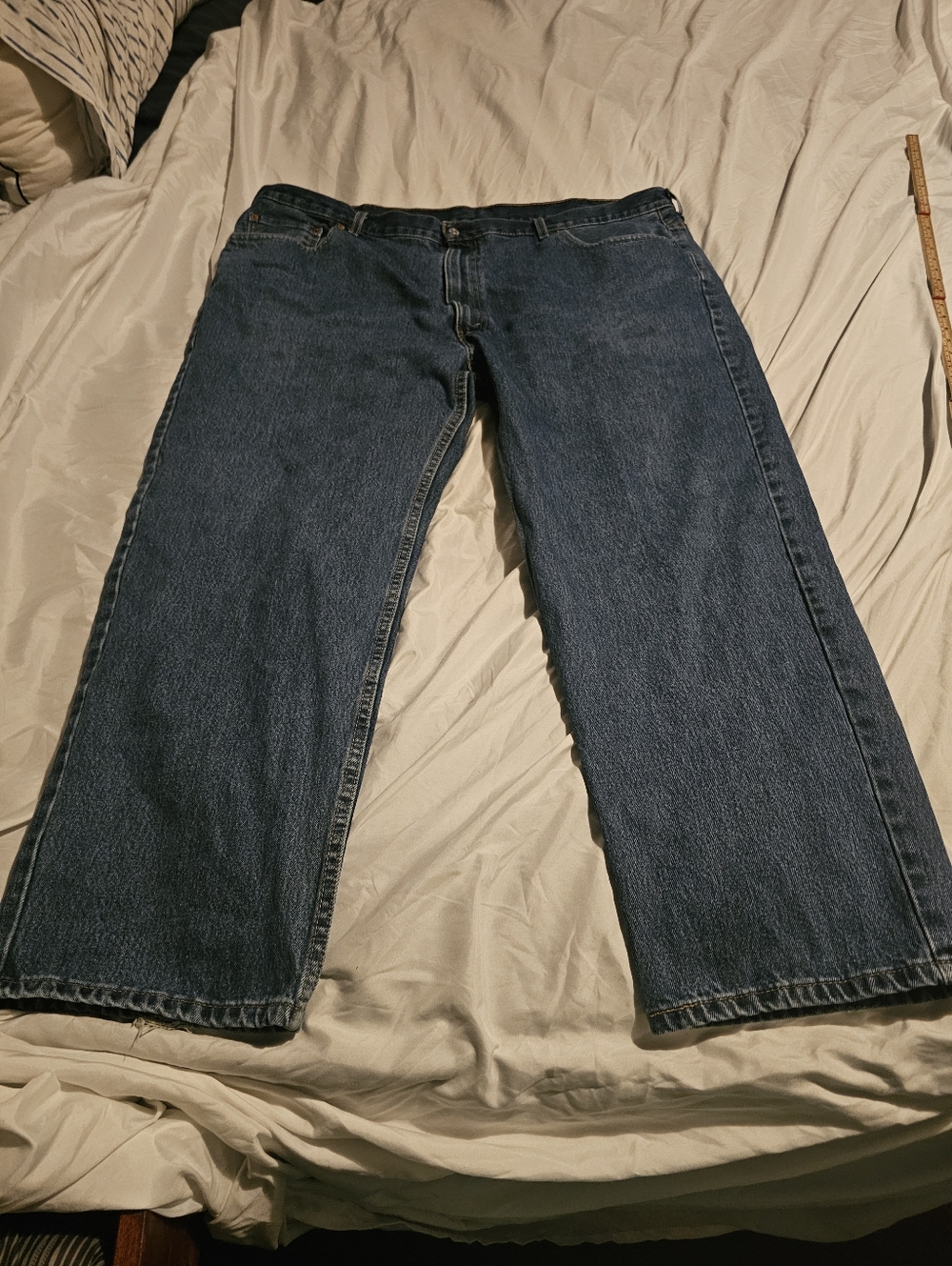 Levis 550 Relaxed Fit Jeans SIZE 48 X30